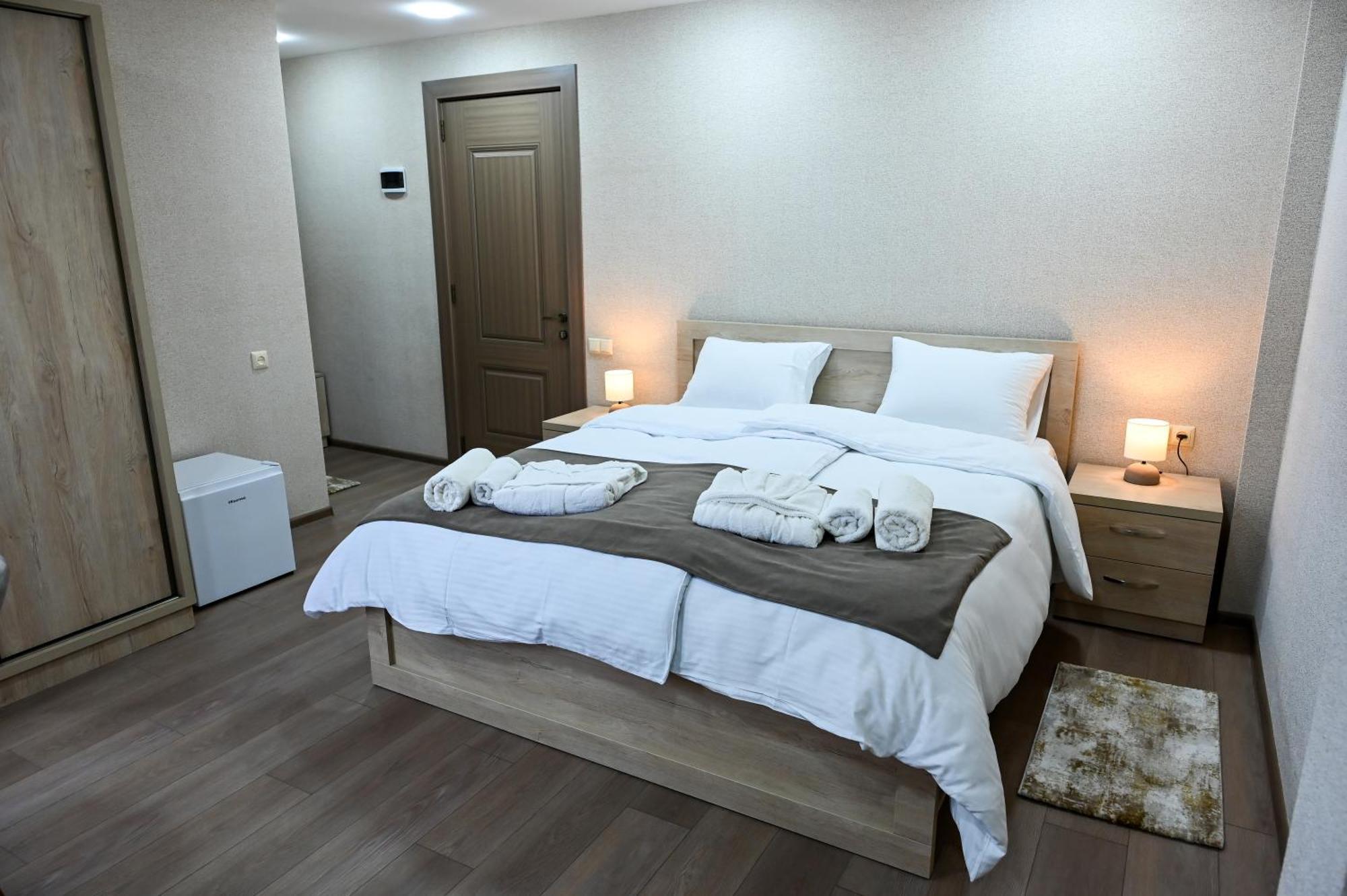 Hotel K124 库塔伊西 外观 照片