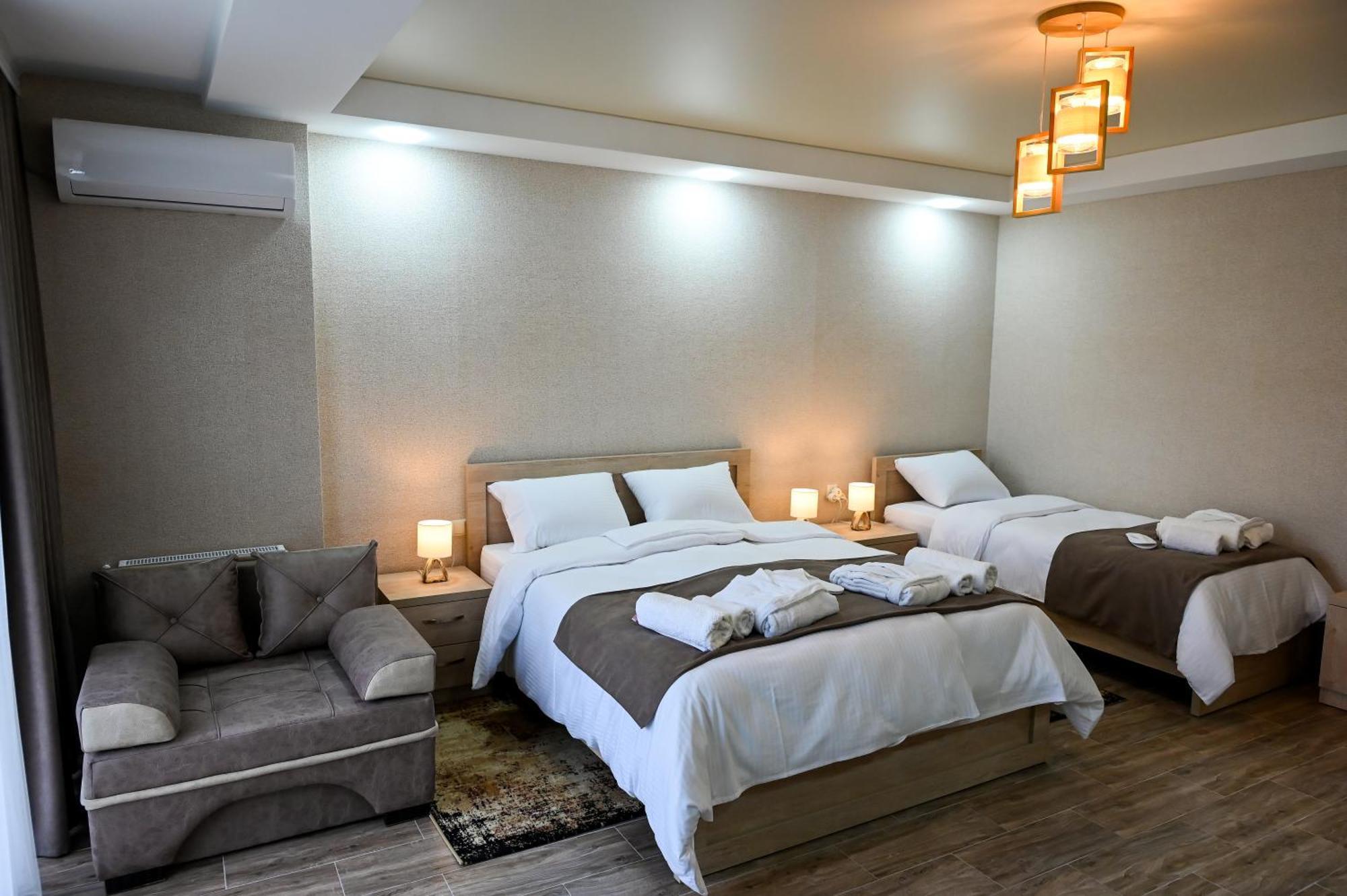 Hotel K124 库塔伊西 外观 照片