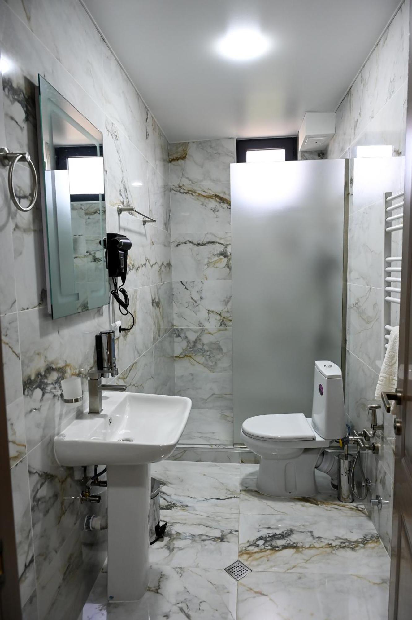 Hotel K124 库塔伊西 外观 照片