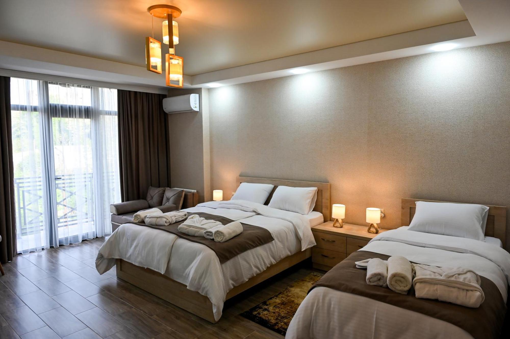 Hotel K124 库塔伊西 外观 照片