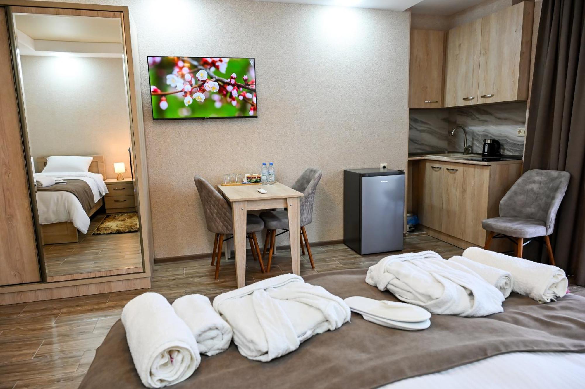 Hotel K124 库塔伊西 外观 照片